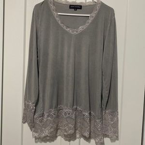 Flora Ashley Gray Lace Embellished Top |Size Medium